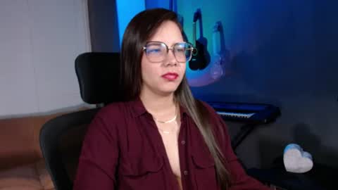 Snapshot of kay_avrill chatting on June 12, 2026, 8:30 pm Kay online show from June 12, 2026, 8:30 pm