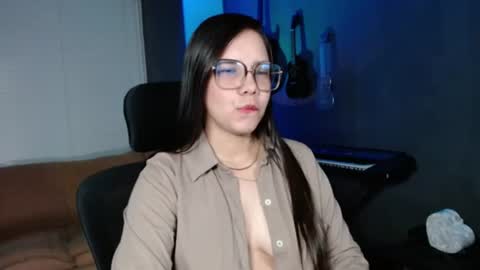 Kay online show from July 28, 2026, 8:45 pm