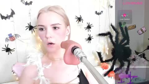 Snapshot of kaya_devis chatting on October 28, 2025, 4:27 am KAYA online show from October 28, 2025, 4:27 am