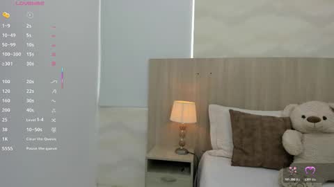   online show from November 5, 2025, 11:21 am