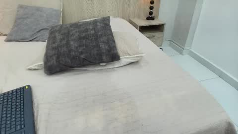 Kayla online show from April 23, 2026, 12:29 pm