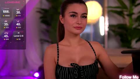 kaylabray online show from November 14, 2025, 5:06 am