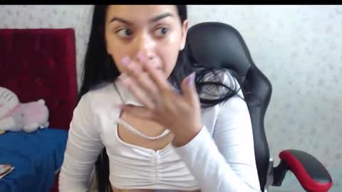 Snapshot of kaylak18x chatting on October 3, 2025, 2:30 am Kayla online show from October 3, 2025, 2:30 am