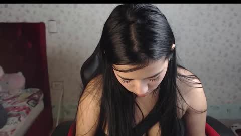 Snapshot of kaylak18x chatting on October 20, 2025, 7:42 am Kayla online show from October 20, 2025, 7:42 am