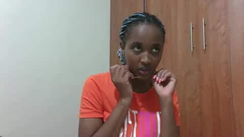 kaylar online show from April 21, 2026, 8:01 pm