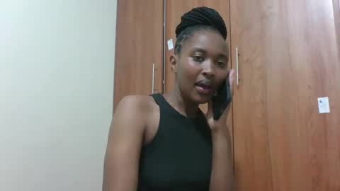 Snapshot of kaylar005 chatting on May 21, 2026, 5:42 pm kaylar online show from May 21, 2026, 5:42 pm