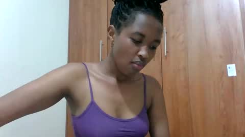 Snapshot of kaylar005 chatting on June 9, 2026, 7:53 am kaylar online show from June 9, 2026, 7:53 am