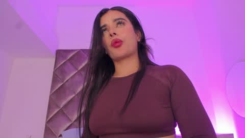 Snapshot of kaylarossi chatting on December 27, 2024, 1:32 am Kayla online show from December 27, 2024, 1:32 am