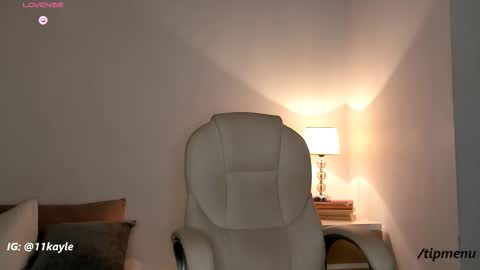 Snapshot of kayle__11 chatting on October 8, 2025, 1:25 am INSTAGRAM AND TW 11kayle online show from October 8, 2025, 1:25 am