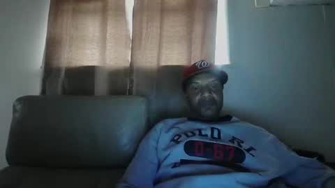 kaylee kakes online show from February 12, 2025, 7:02 pm