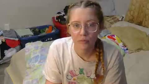 kaylee kakes online show from April 30, 2026, 10:25 pm