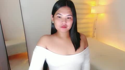 Y O U R        F U T U R E       K A Y L E E  online show from February 18, 2025, 1:33 pm