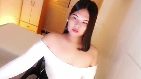 Y O U R        F U T U R E       K A Y L E E  online show from October 6, 2025, 6:38 pm