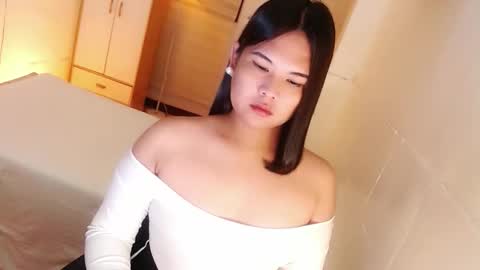 Y O U R        F U T U R E       K A Y L E E  online show from October 7, 2025, 6:49 pm