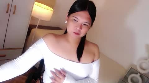 Snapshot of kayleepinay chatting on May 4, 2026, 6:59 pm Y O U R F U T U R E K A Y L E E online show from May 4, 2026, 6:59 pm