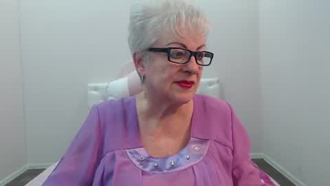 Snapshot of kaylesmoll chatting on July 18, 2026, 6:56 pm kaylesmoll online show from July 18, 2026, 6:56 pm