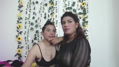 Snapshot of kaylie_and_dakota_ chatting on December 17, 2024, 8:45 am kaylie and dakota online show from December 17, 2024, 8:45 am