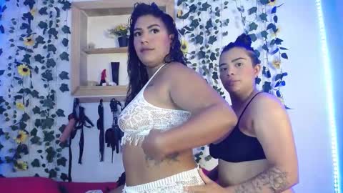 Snapshot of kaylie_and_dakota_ chatting on September 27, 2025, 1:54 am kaylie and dakota online show from September 27, 2025, 1:54 am