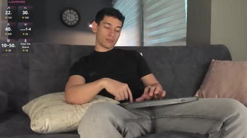 Snapshot of kayn_kalo chatting on November 13, 2025, 7:02 pm Kayn online show from November 13, 2025, 7:02 pm