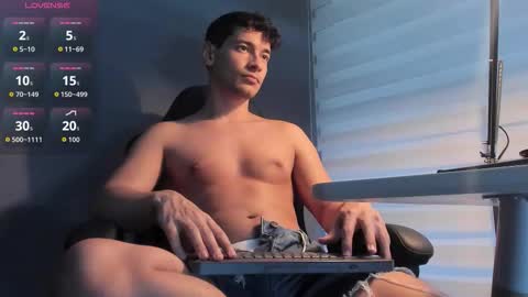 Snapshot of kayn_kalo chatting on February 12, 2026, 11:00 pm Kayn online show from February 12, 2026, 11:00 pm