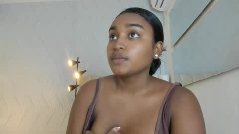 Kayna online show from June 2, 2026, 7:05 pm