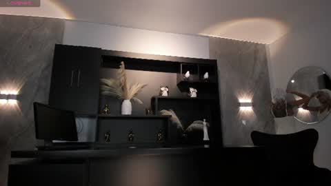 Kay online show from July 28, 2026, 4:08 am