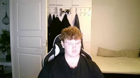 Aatu online show from October 23, 2025, 8:13 am