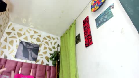 KAZSANDRAH online show from December 19, 2025, 2:18 am