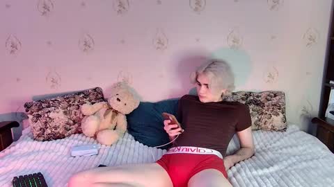 Snapshot of kazzu_daw chatting on February 4, 2026, 12:16 am kazzu_daw online show from February 4, 2026, 12:16 am