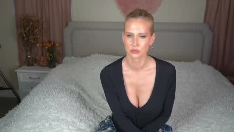 EliandKylie online show from January 11, 2026, 3:55 am