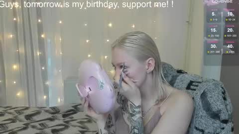 Snapshot of kebesheska chatting on February 10, 2025, 3:35 am Seb Polly Roxy Jonny online show from February 10, 2025, 3:35 am