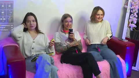 Snapshot of kebesheska chatting on February 24, 2025, 2:26 pm Seb Polly Roxy Jonny online show from February 24, 2025, 2:26 pm