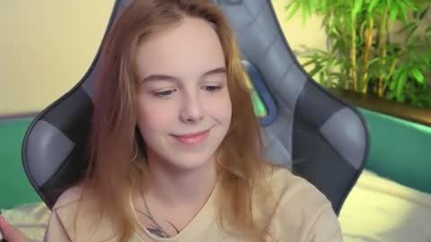 Snapshot of kebesheska chatting on November 16, 2025, 4:23 pm Seb Polly Roxy Jonny online show from November 16, 2025, 4:23 pm