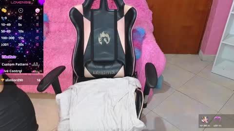 Snapshot of keeiity_moon chatting on January 24, 2025, 2:08 pm keeiity_moon online show from January 24, 2025, 2:08 pm