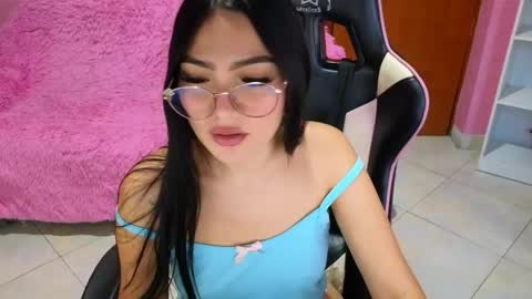 Snapshot of keeiity_moon chatting on May 15, 2026, 5:31 pm keeiity_moon online show from May 15, 2026, 5:31 pm