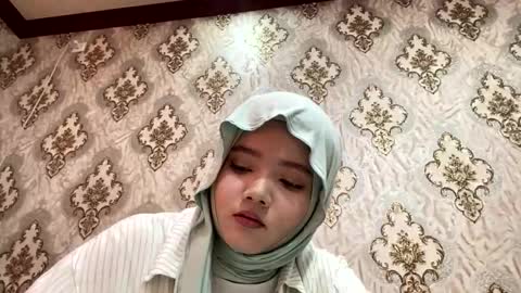 Snapshot of keeleylandrie chatting on February 19, 2026, 7:37 am Kate online show from February 19, 2026, 7:37 am