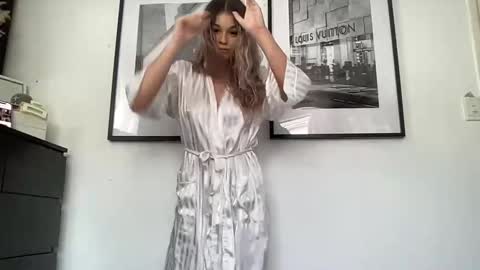 Snapshot of keeliebaby chatting on March 3, 2025, 11:24 pm Keelie xx online show from March 3, 2025, 11:24 pm