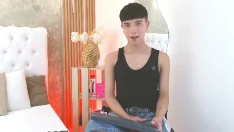 Snapshot of keen_nico chatting on June 23, 2026, 8:29 pm nico online show from June 23, 2026, 8:29 pm