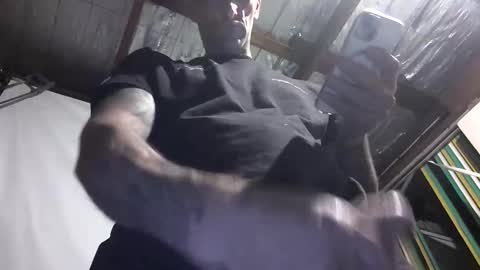 Snapshot of keensas chatting on May 2, 2026, 11:37 am keensas online show from May 2, 2026, 11:37 am