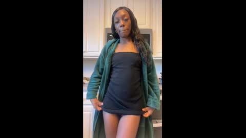 Snapshot of keephimcum69me chatting on December 2, 2024, 2:08 pm Keephimcum69me online show from December 2, 2024, 2:08 pm