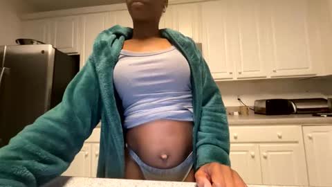 Snapshot of keephimcum69me chatting on January 23, 2025, 2:44 am Keephimcum69me online show from January 23, 2025, 2:44 am