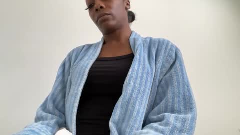 Snapshot of keephimcum69me chatting on December 3, 2025, 3:32 pm Keephimcum69me online show from December 3, 2025, 3:32 pm