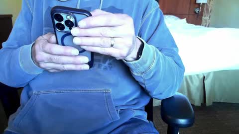 Snapshot of keepitreal098 chatting on March 1, 2025, 6:11 pm keepitreal098 online show from March 1, 2025, 6:11 pm