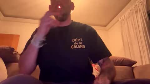 keexxx690900 online show from May 10, 2026, 8:58 pm