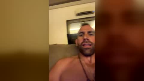 keexxx690900 online show from June 24, 2026, 8:19 pm