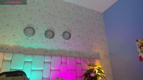 Keidance online show from December 24, 2024, 5:13 pm