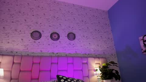 Keidance online show from December 31, 2024, 5:07 pm