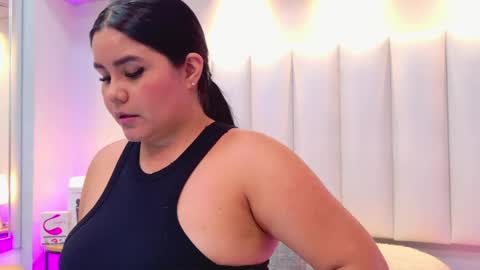 Snapshot of keily_ross1 chatting on June 1, 2026, 7:48 pm Keily Ross online show from June 1, 2026, 7:48 pm