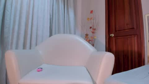Snapshot of keimywilde chatting on June 2, 2026, 7:05 pm Keimy Wilde online show from June 2, 2026, 7:05 pm
