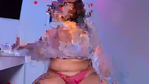 Snapshot of keira_bbw5 chatting on February 10, 2025, 12:52 am keirabbw online show from February 10, 2025, 12:52 am